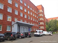 Входная группа Перинатальный центр Ижевск (роддом 7).  Воткинское шоссе,  57